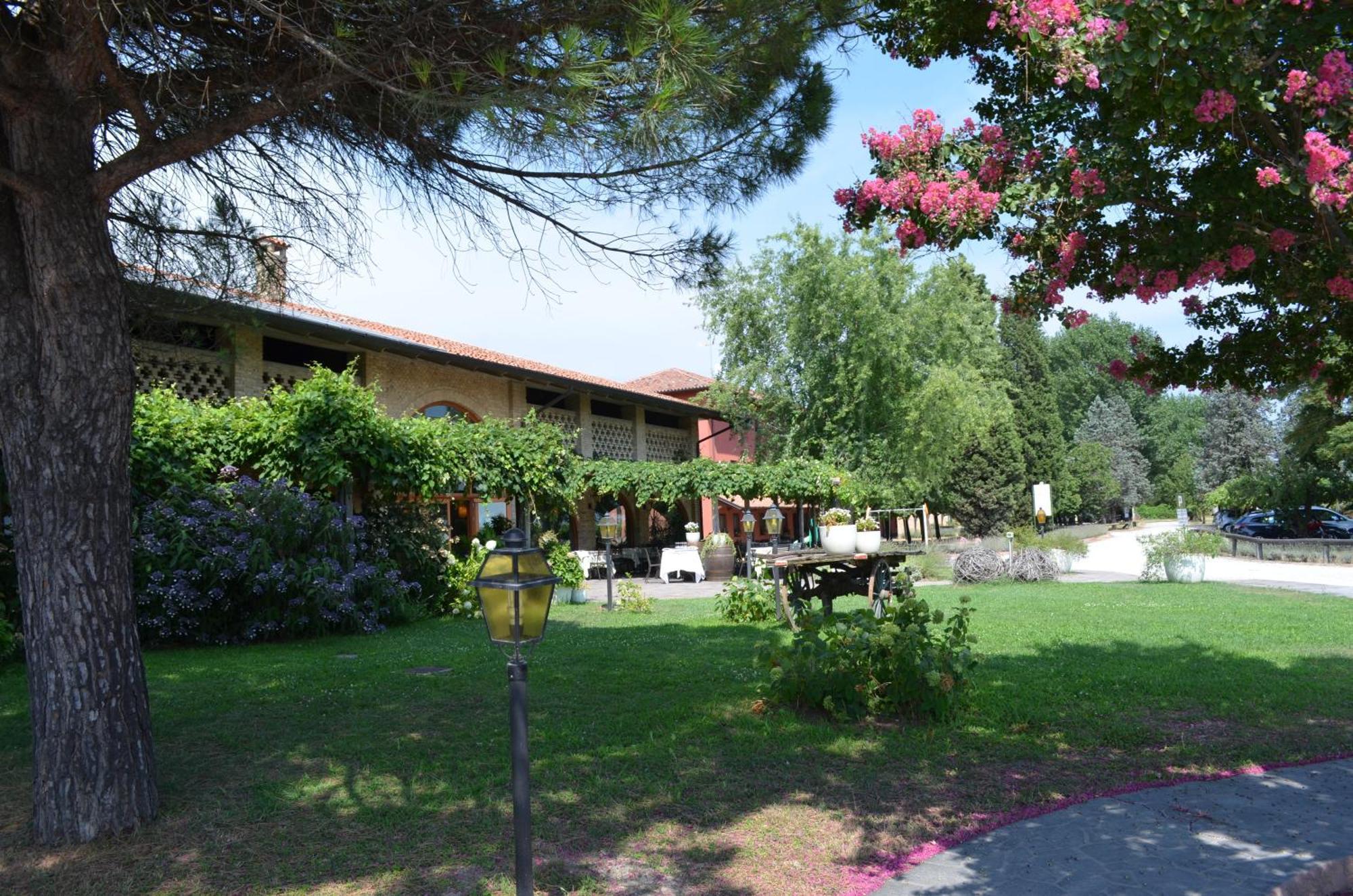 Agriturismo Isola Augusta Palazzolo dello Stella Eksteriør billede
