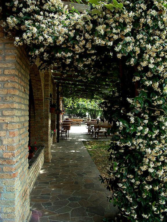 Agriturismo Isola Augusta Palazzolo dello Stella Eksteriør billede